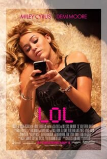 دانلود فیلم LOL 201220739-1696758050
