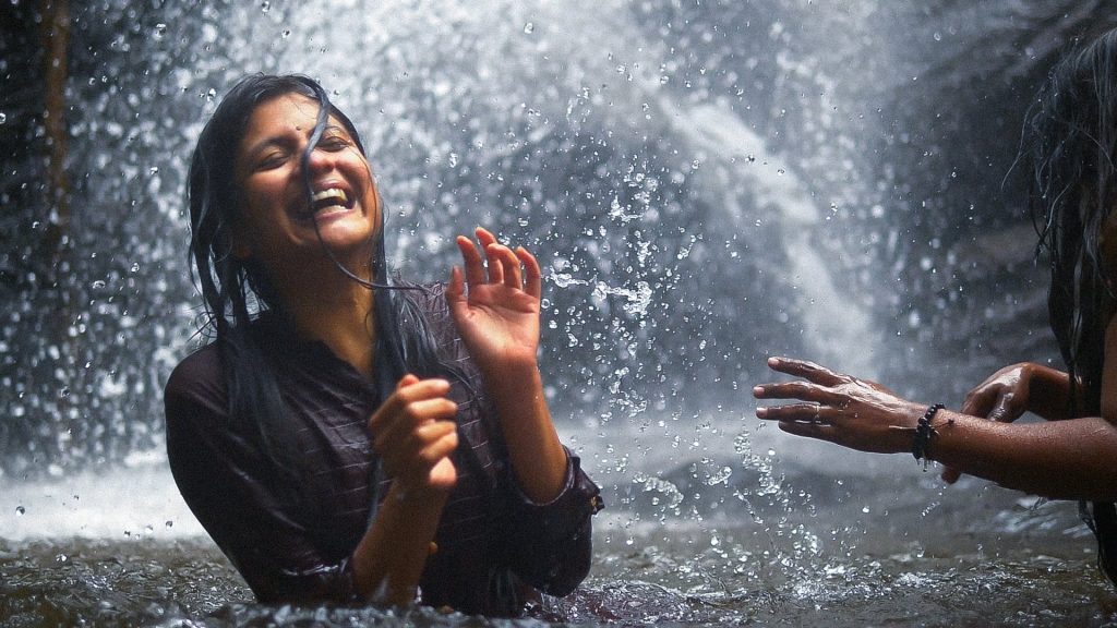دانلود فیلم هندی Aruvi 2016