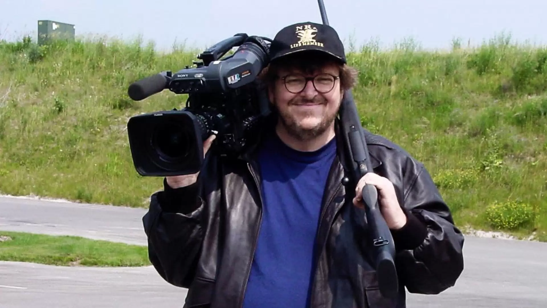 دانلود فیلم Bowling for Columbine 2002